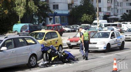 вижте снимки касапницата люлин тузарски джип причинил автомелето избягал