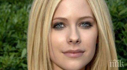 аврил лавин развежда