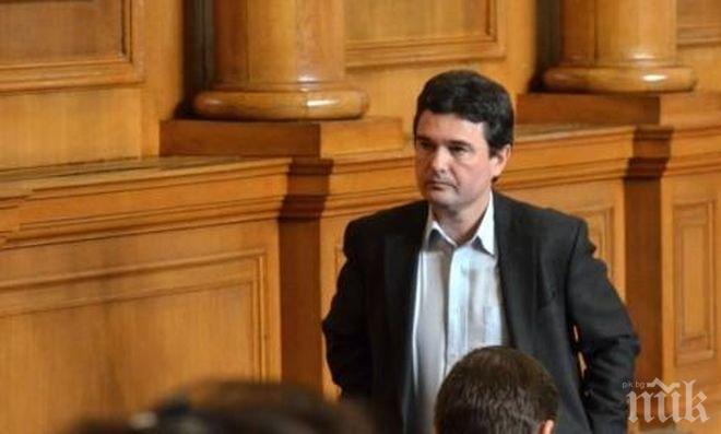 Зеленогорски иска „пълно децентрализиране на местните власти”