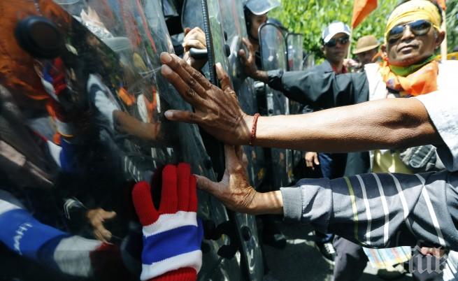 Проектът за нова конституция на Тайланд не мина