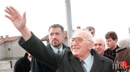 бойко сред експонатите музея тодор живков правец