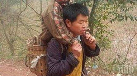 мъж носи гръб своя син километра всеки ден причината невероятно тъжна история