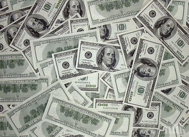 Китай изгуби 100 млрд. долара от резервите си само за месец