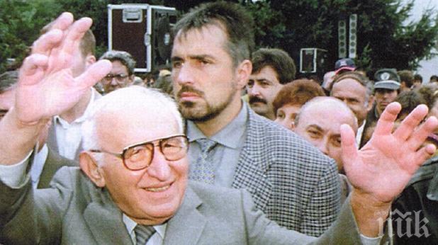 Killing me softly... Убийствената меланхолия, която ме облива навръх рождения ден на Живков