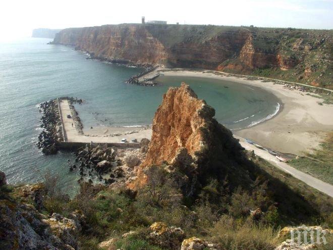 На път е да изчезне Болата - най-красивият залив в България