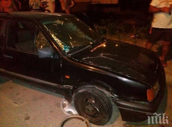 Фиркан шофьор удари кола, докато бяга от полицията
