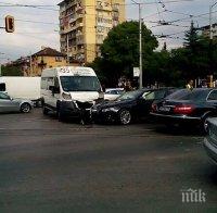 7 са пострадалите след сблъсъка между маршрутка и кола в столицата