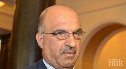 ексклузивно нападнатият депутат пик казаха мръсен русофил обичам режима путин