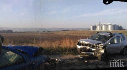 адско меле варна жесток сблъсък две коли затапи движението хвърчат линейки снимки обновена