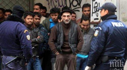 близо 500 мигранти пробили полицейски кордон южна унгария