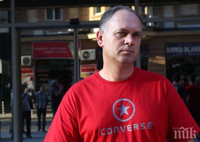 Взрив в БСП! Кадиев: Кандидатирам се за кмет на София! Подкрепете ме - няма значение дали сте хетеро или хомо, десен или ляв! Взрив в БСП! Кадиев: Кандидатирам се за кмет на София! Подкрепете ме - няма значение дали сте хетеро или хомо, десен или ляв!