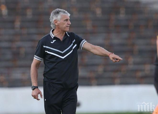 Новият бразилец в Славия се оказа счупен