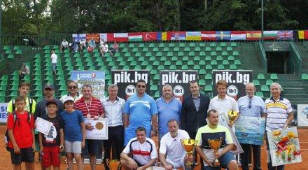 бойко борисов изненадващ партньор суперфинала егидата пик дама заменя любо пенев корта