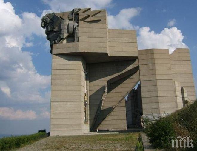 Предлагат паметникът Създатели на българската държава в Шумен да влезе в списъка на ЮНЕСКО