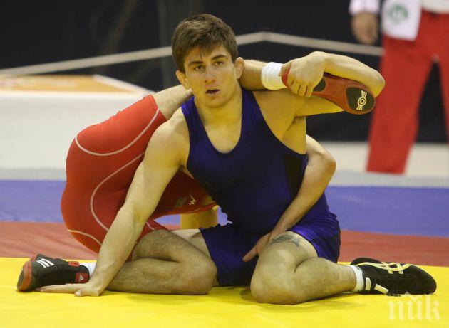 Наш борец си вярва: Ще взема олимпийска титла в Рио
