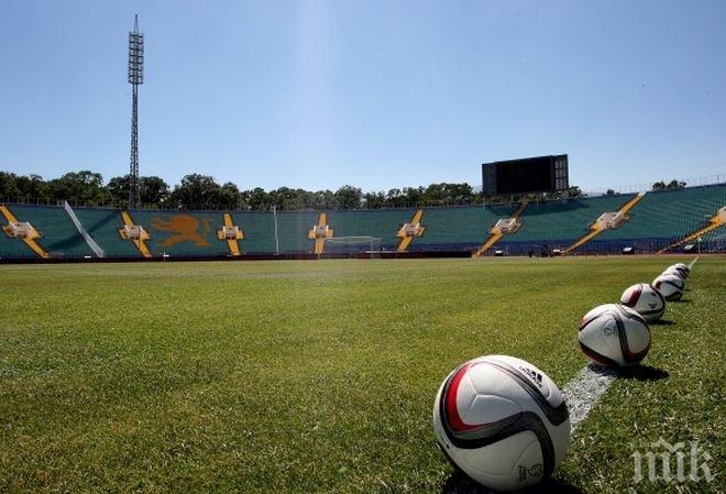 Левски тренира атаки по фланговете преди мача със Славия