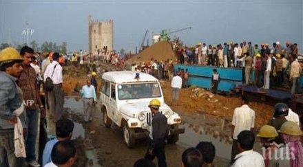 двама британски туристи загинаха дерайлирането влак северна индия