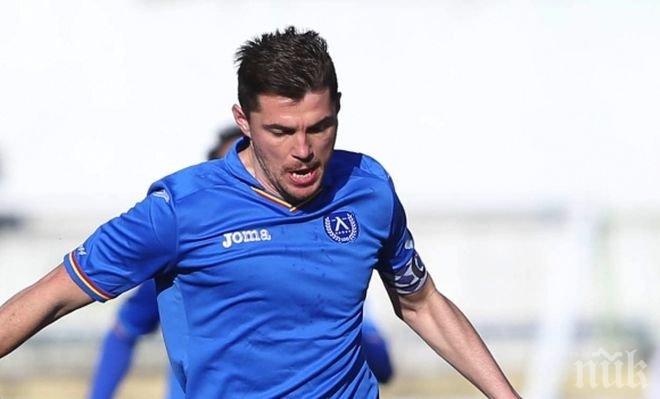 Освободен от Левски подписа с гърци