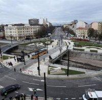 Бежанци окупират Лъвов мост заради ведомствата, които се занимават с обработка за документи на чужди граждани
