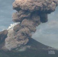 Япония отмени 20 полета заради изригването на вулкана Маунт Асо