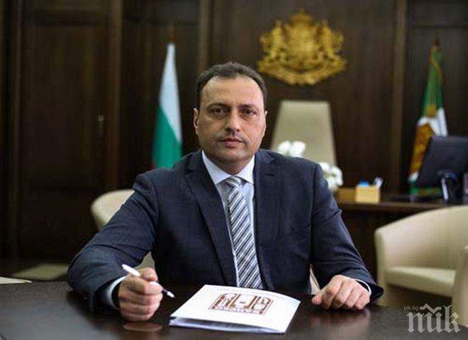 Кметът на Банско инспектира училищата
