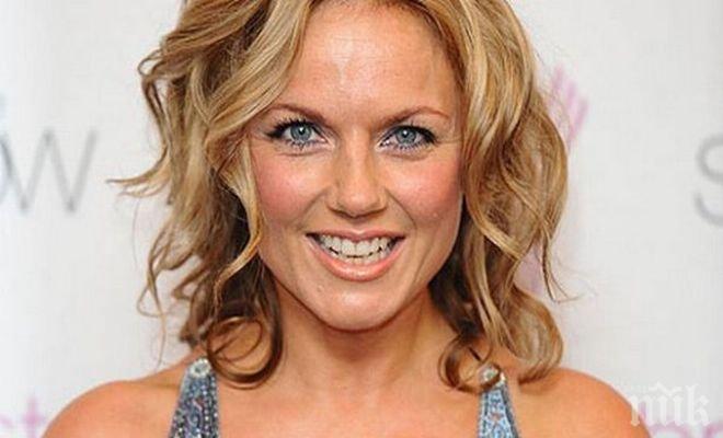 Гери Халиуел се връща ударно на сцената