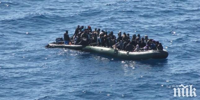 Лодка с имигранти потъна в турски води, 13 са загинали