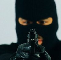 Серийният убиец обрал общо девет аптеки