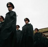 Уволниха 100 дрогирани полицаи Уволниха 100 дрогирани полицаи