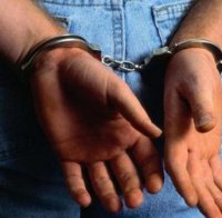 Арестуваха надзирател от затвора във Враца