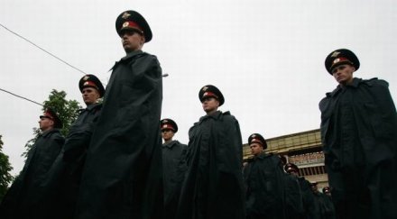 уволниха 100 дрогирани полицаи