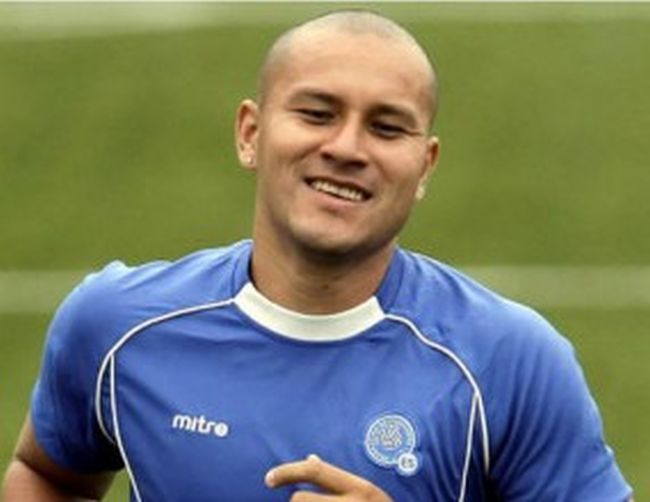 Капитанът на Салвадор правил секс с 15-годишна