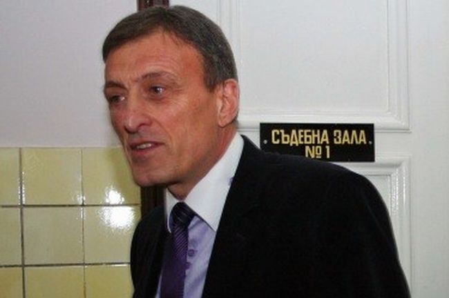 Кметът на Попово осъди прокуратурата за 15 бона