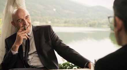 милото държавна работа тайно върти частната фирма