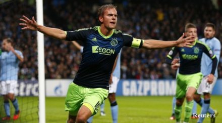 сим йонг остава аякс лятото