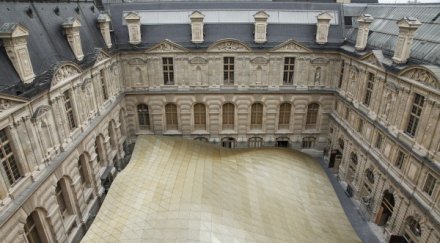 летящо килимче лувъра