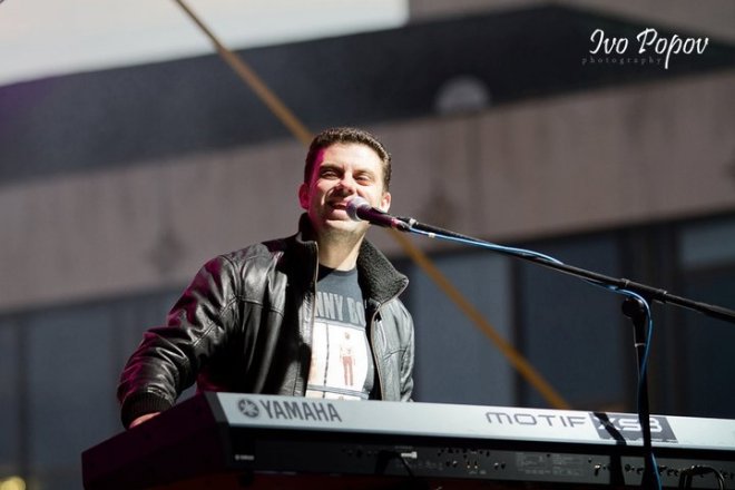 Срам ме е, че живея в държавата на чалгата