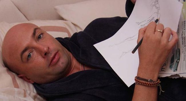 Художник рисува на сън картини за 1 милион паунда (Снимки)