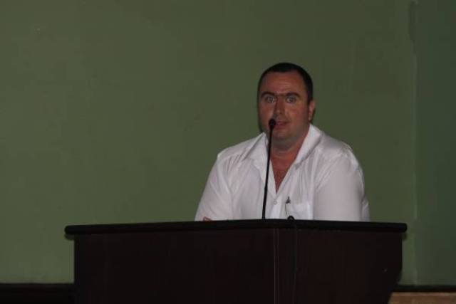 Нов скандал в Дюнигейт - екошеф се вози в джип на фирма, която облагодетелствал