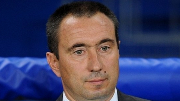 Грегъри Нелсън подля вода на Мъри Стоилов 