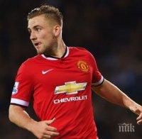 Холандците шокираха Манчестър Юнайтед, Люк Шоу счупи крак в Айндховен