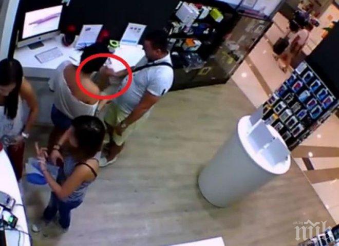 Още търсят наглите крадци, задигнали скъпарски лаптоп от столичен мол! (видео)