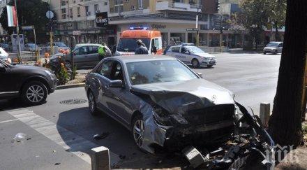 извънредно зверска катастрофа окървави варна линейки хвърчат ранен снимки