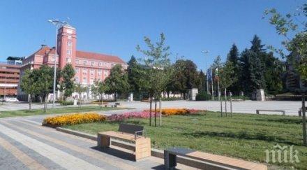 десетки свободни места учители плевенска област