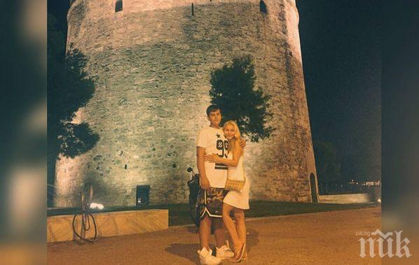 Ето го порасналия син на Деси Слава! Майки стърчи една глава над майка си!