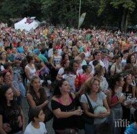 Над 5 хил. души пяха с Гъмзата на „Фестивала на Стоте войводи”, ред е на Славин