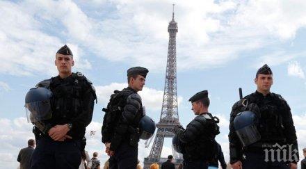 айфеловата кула затворена туристи опит незаконно проникване