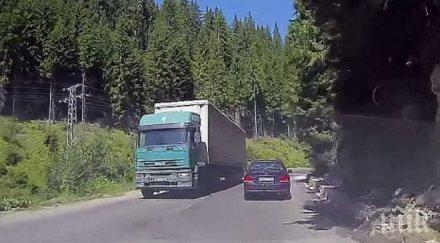 разсипан товар пречи движението пътя асеновград нареченски бани