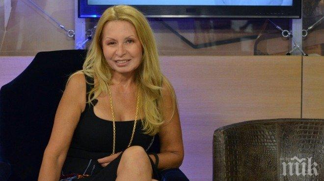 Беновска с нов залп неудобни въпроси към силните на деня