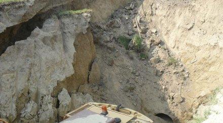 трудова злополука козлодуй земя затрупа мъж метров изкоп